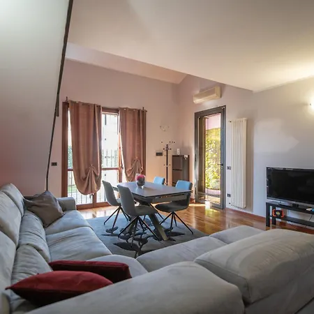 Tranquil Elegance In Apartment *