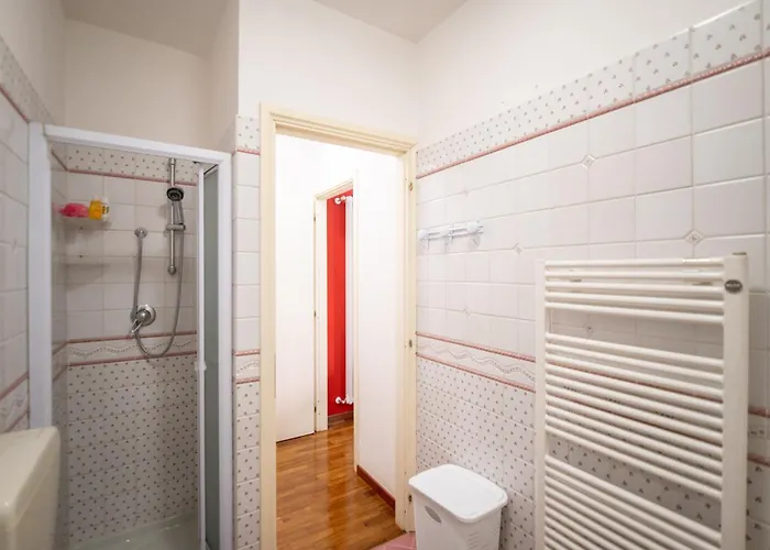 Tranquil Elegance In דירה פארמה